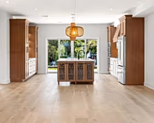 Villa Caprisi European White Oak Carrara